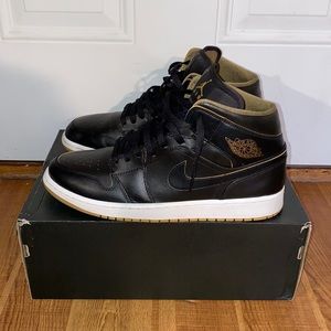 Air Jordan 1 Mid